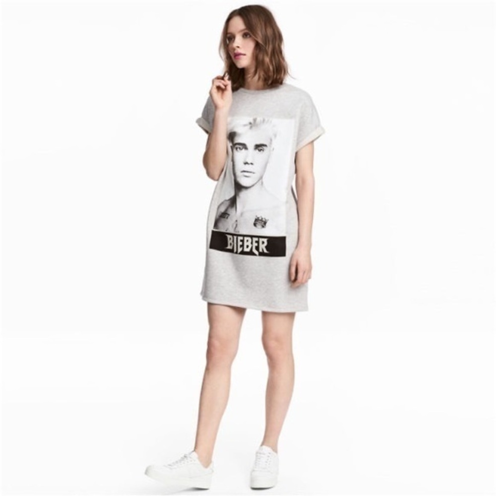 Divided H&M Popular Star Character Print Women T-shirts roll-up Short Sleeve
